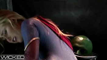 Supergirl XXX Parody - Supergirl & Braniac Anal Fuck